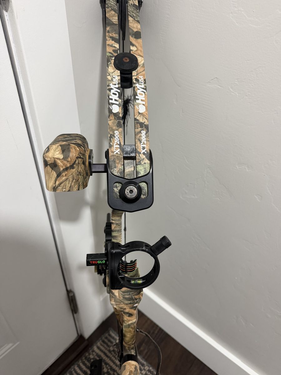 Hoyt XT2000