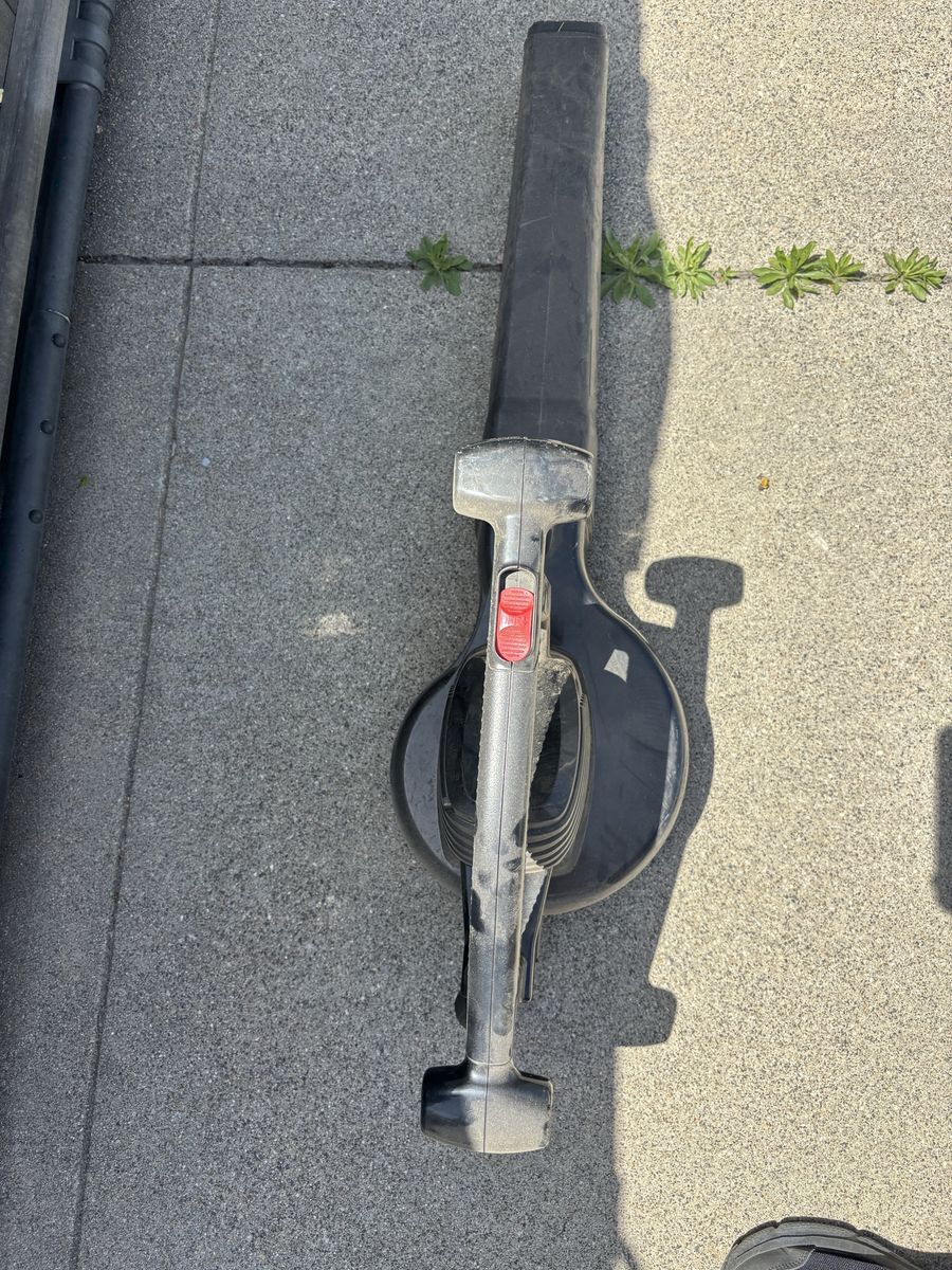 Toro electric blower/vacuum