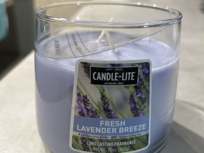 NEW Candle-Lite Fresh lavender breeze candle – 2 wick
