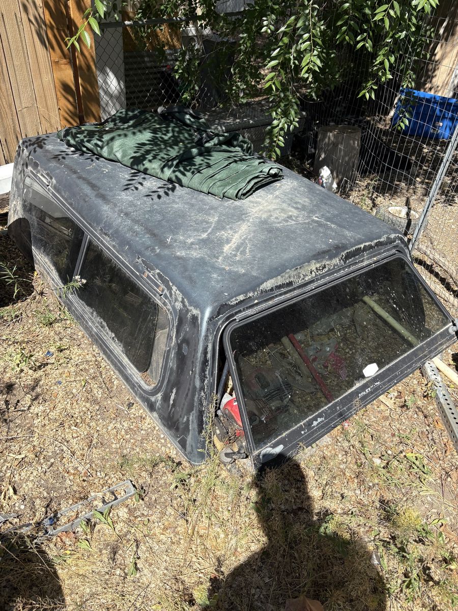 First gen tacoma camper shell