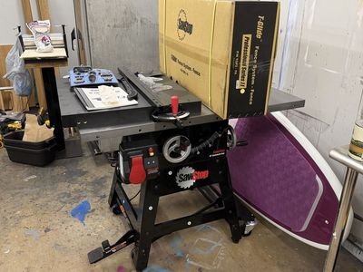 SawStop Contractor Table Saw, 1.75 hp with T-Glide Fence System - New