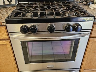 Fridgidair Gallery Gas stove