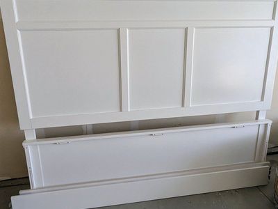 KING White Headboard & Footboard