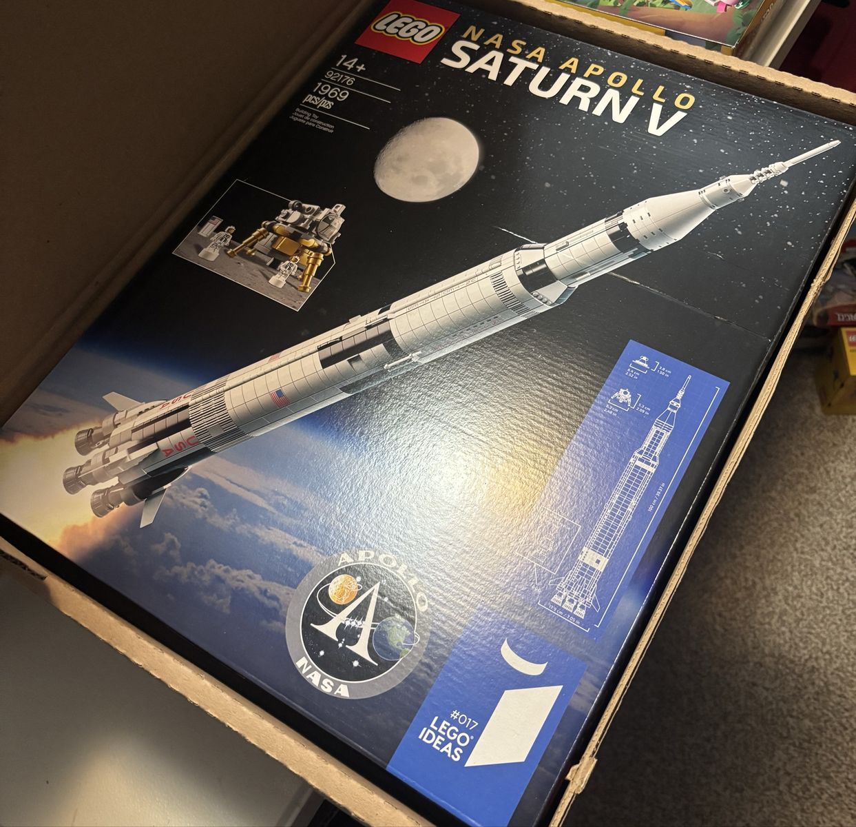 LEGO NASA Apollo Saturn V 92176 (1969 Pieces)