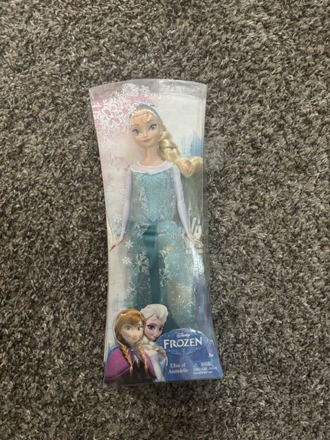 2013 Elsa of Arendelle Mattel Doll