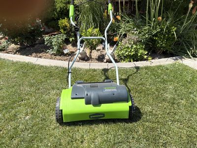 GreenWorks De-Thatching Machine Model27022 electrical cord required. Extra Tines.