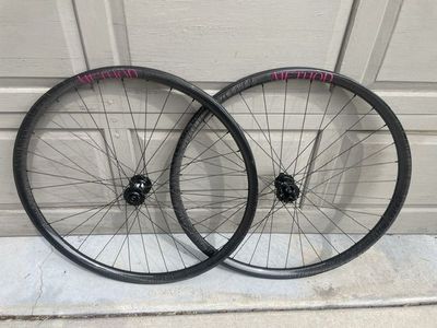 New 32" Carbon Boost Derby/Method / DT Swiss 350 wheelset (w/ warranty)