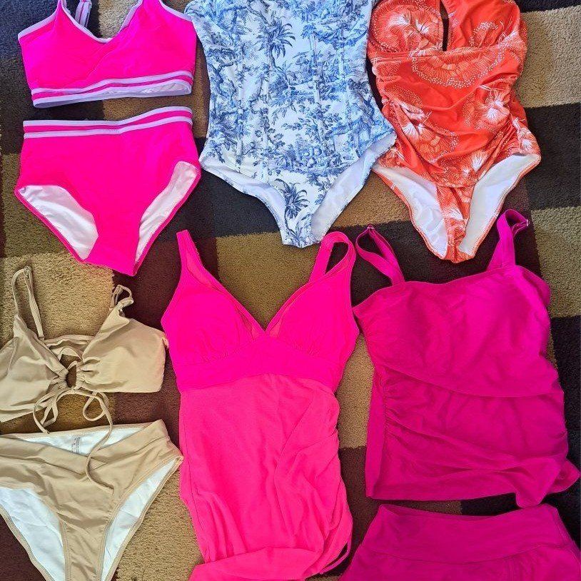 6 cute swimsuits 