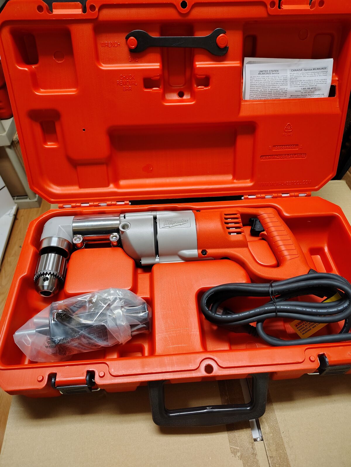 Milwaukee Corded Right Angle Drill Kit with hard case ( NEW ) 48-06-2871. Electric