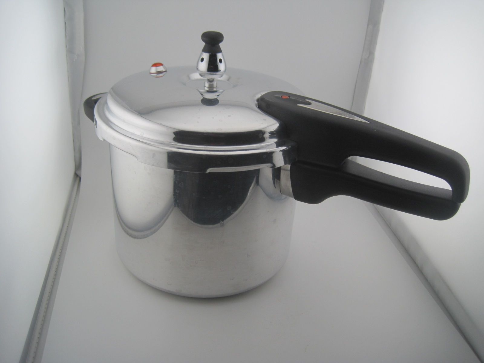 Mirro 4 Qt 3, 8L Stovetop Pressure Cooker Canner 92140 Aluminum Body with Box