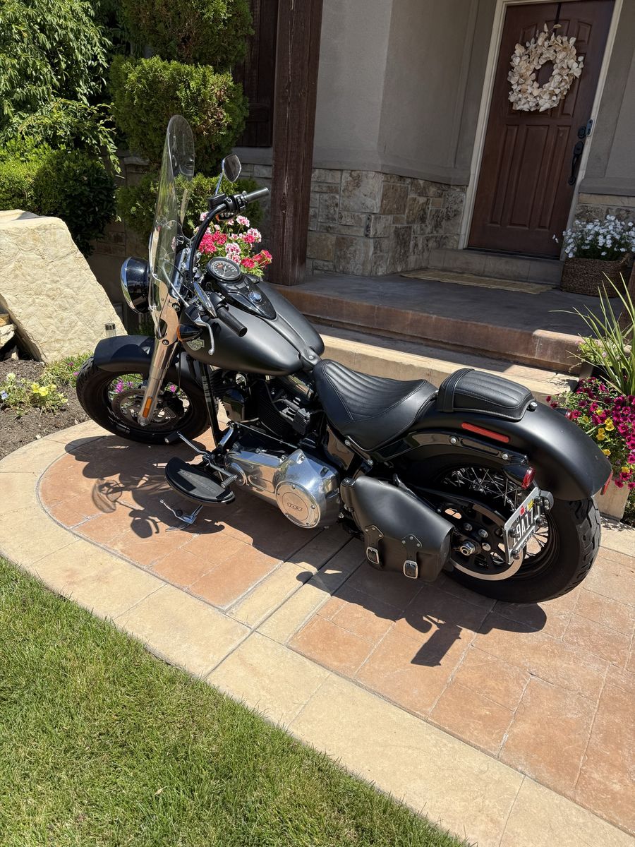 2017 Harley-Davidson Softail Slim – 9,211 Miles – Excellent Condition