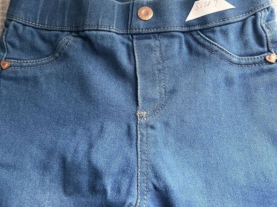 Vince Camuto Girls Size 7 Blue Denim Jegging Pants with Heart Details