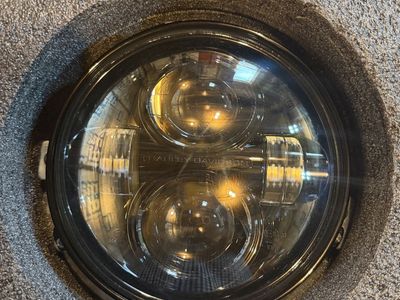 Harley-Davidson OEM 7" Daymaker Projector LED Headlamp 67700329 Black Face Mint Condition