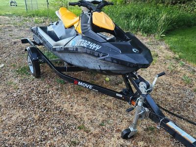 2018 Sea-Doo Spark 2-Up w/2021 one place trailer