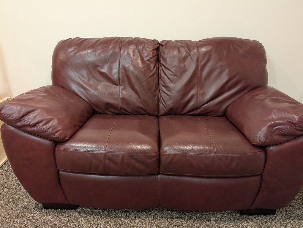 Used Burgundy Leather Loveseat - Comfortable 2-Seater Sofa