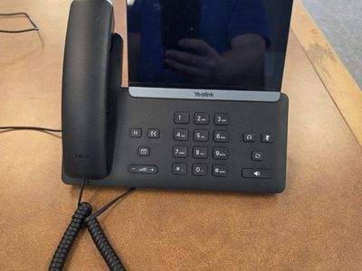 Yealink T88w VoIP Phone with Android OS - Touchscreen IP Phone & Yealink T88W pro 2 phones. wifi and Bluetooth