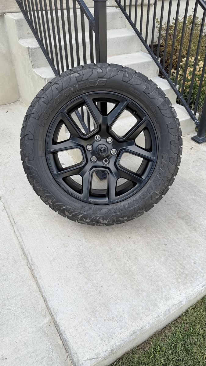 Dodge Ram 1500 Rims and Tires 35/12.50R22 Toyo AT3