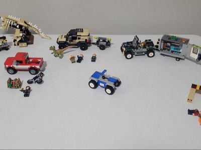 Jurassic World/park sets-no dinos