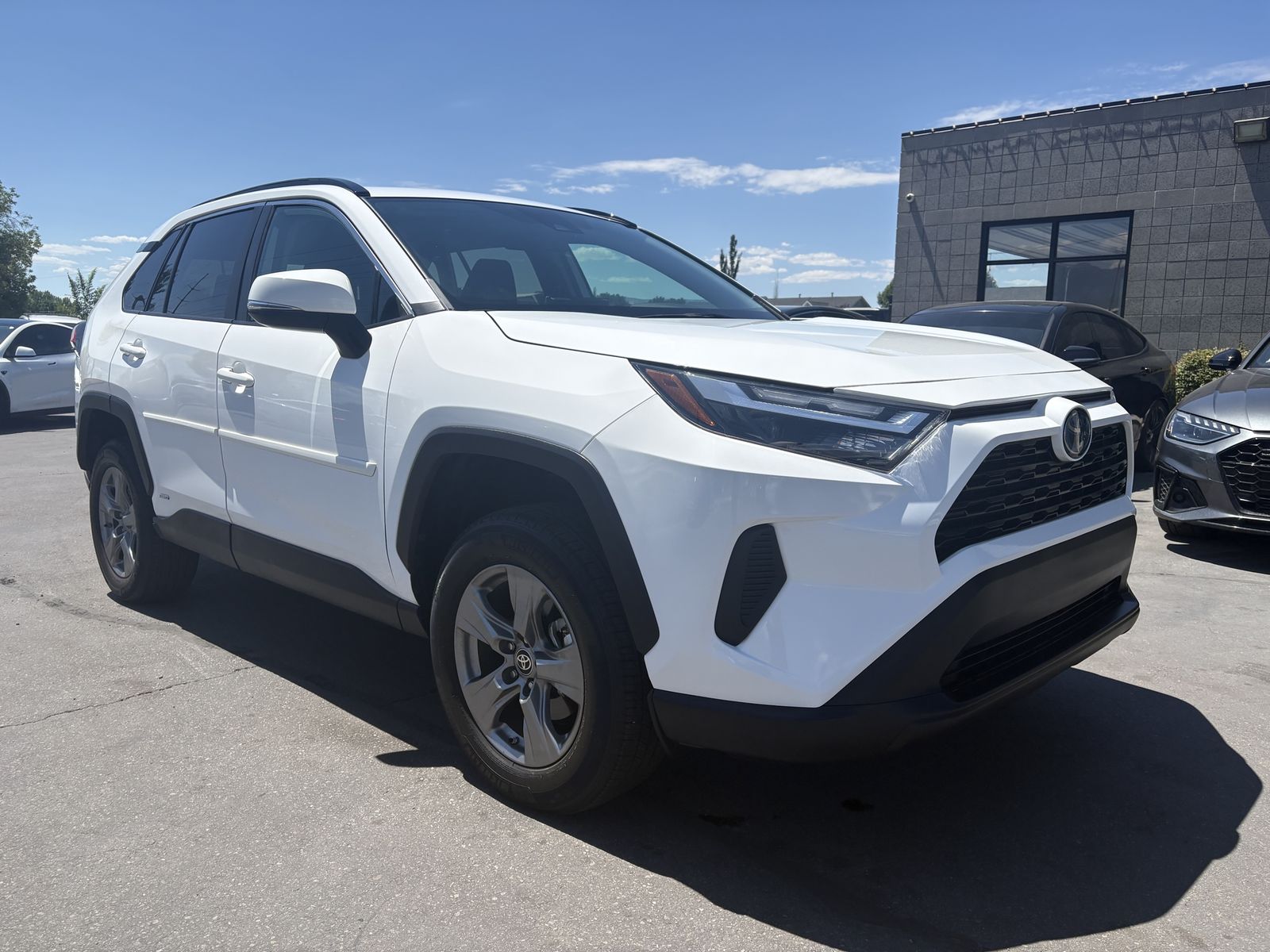 2024 Toyota RAV4 LE