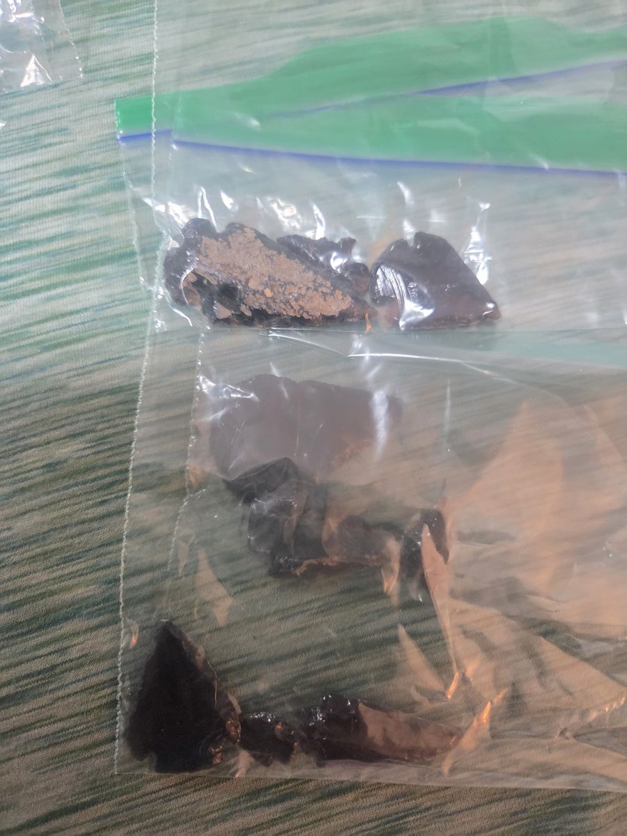 Assorted Arrowheads - Various Sizes & Materials