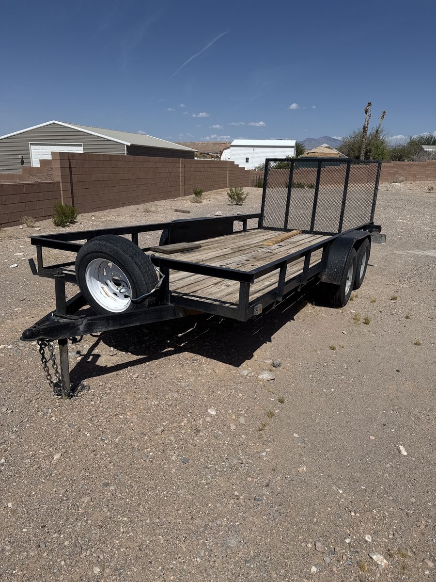 Utility Trailer, Dual Axle, Wood Deck, with Ramp Gate and Spare Tire