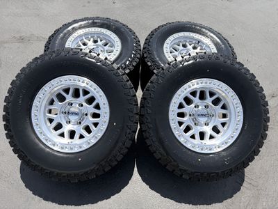 New Silver KMC KM549 GRS 6x135 LT295/70r17 RT Ford F150 wheels and tires 6 lug Expedition