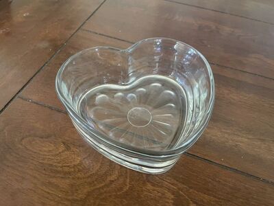 Thick Clear Glass Heart-Shaped Bowl Or Dish