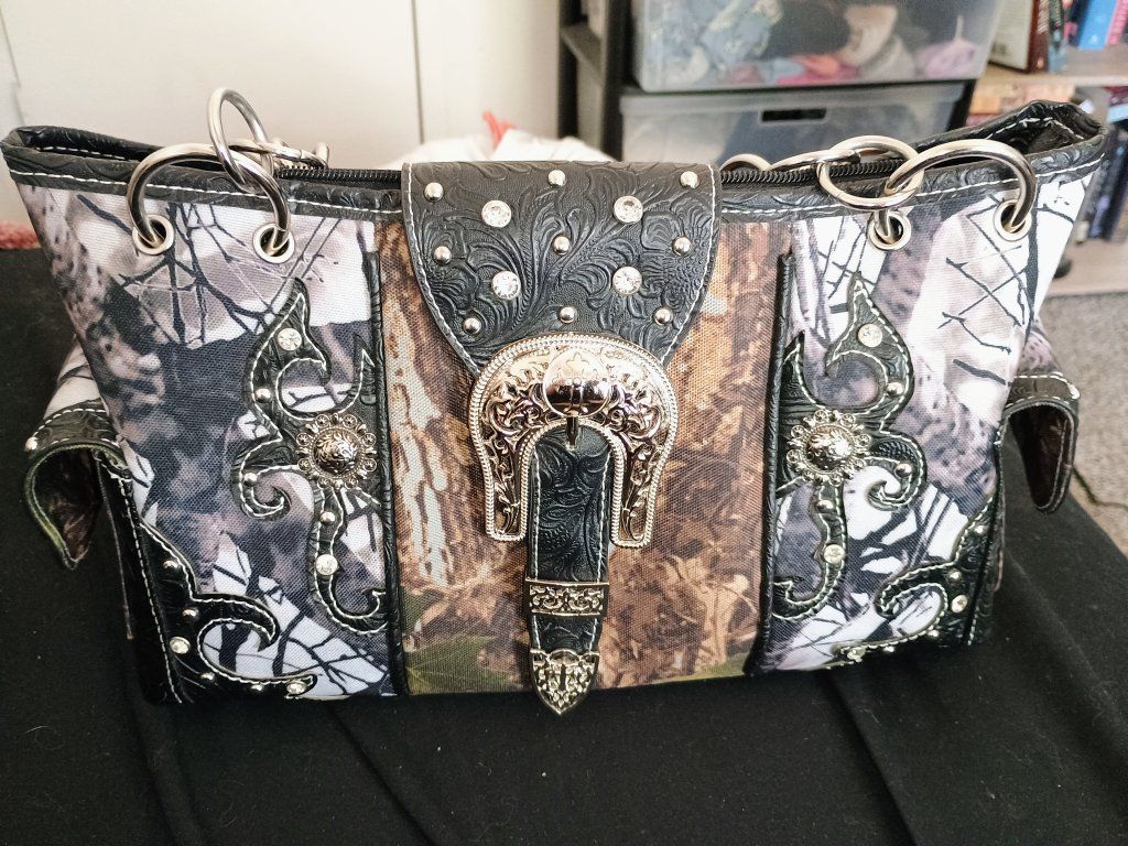 Western Style Shoulder Handbag