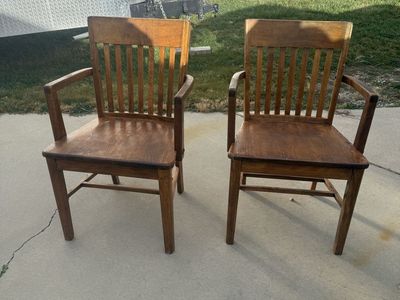 Captains chairs