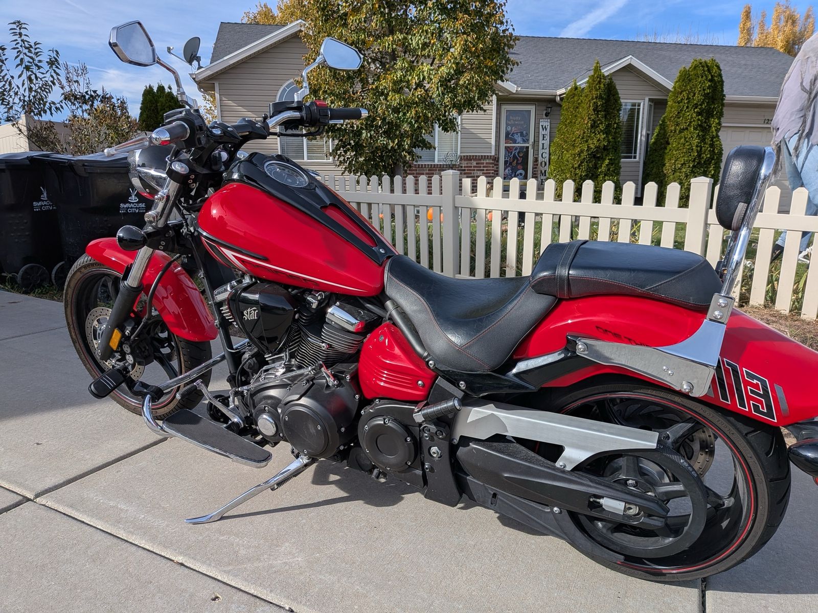 2014 Yamaha Raider 1900 V-Twin Cruiser - Red - Low Miles (5,500)