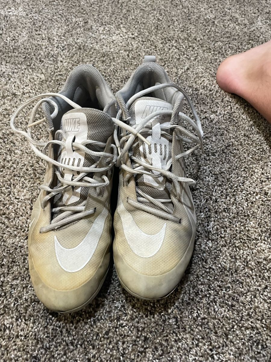 Nike Men's White Football Cleats Size 11.5