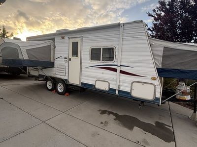2004 Thor Travel Lite Trailer 18DT