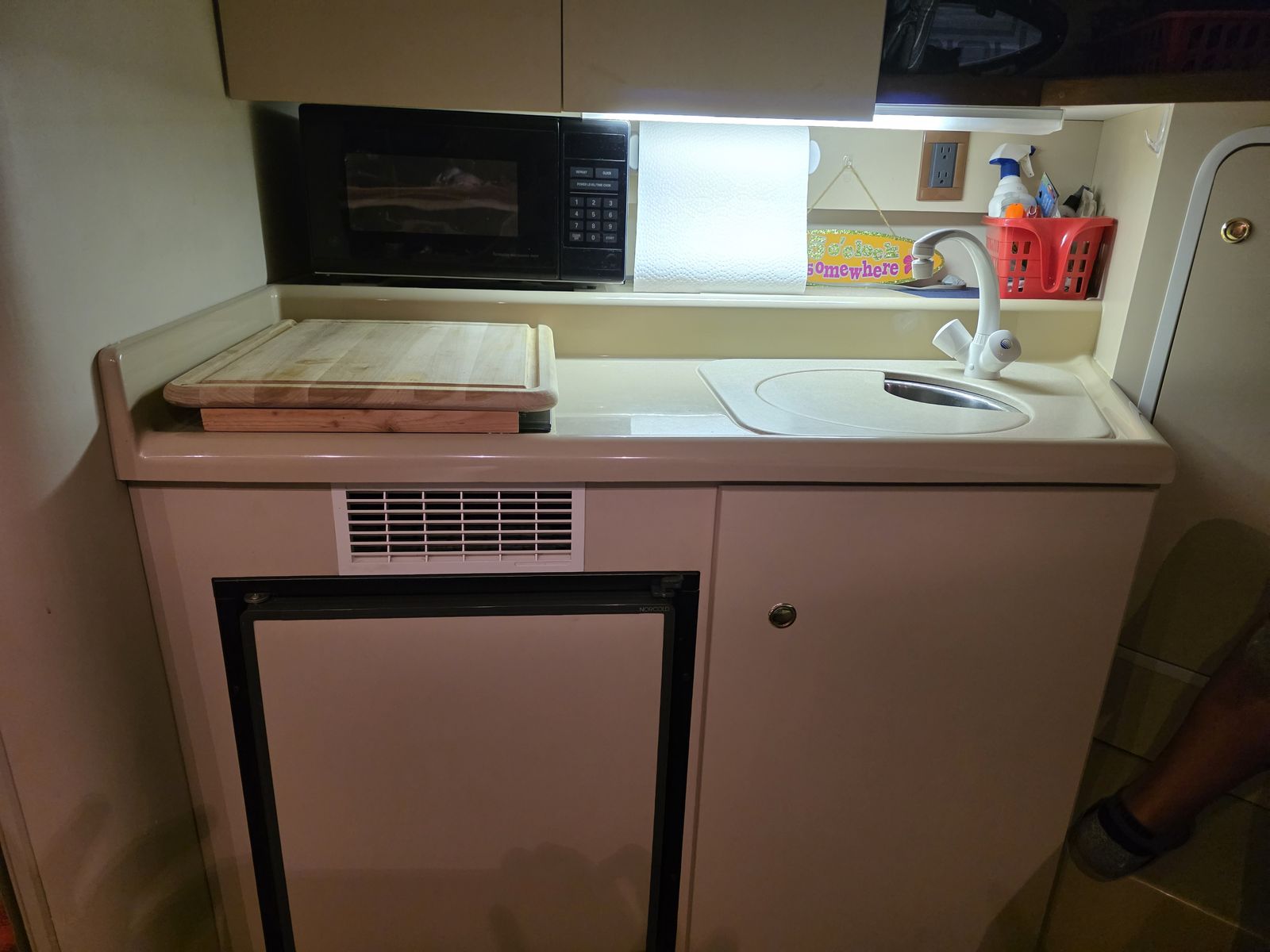 Main image 5