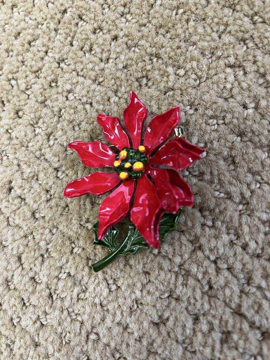 1960's Painted Metal Christmas Poinsettia Flower Pin - Vintage