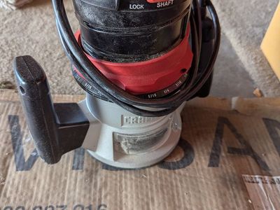 CRAFTSMAN ROUTER AND LARGE SELECTION OF BITS