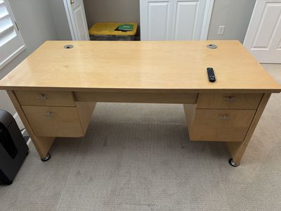 Office Furniture Set: Desk, Chair, Hutch, and Bookshelf - Light Wood & Brown Leather