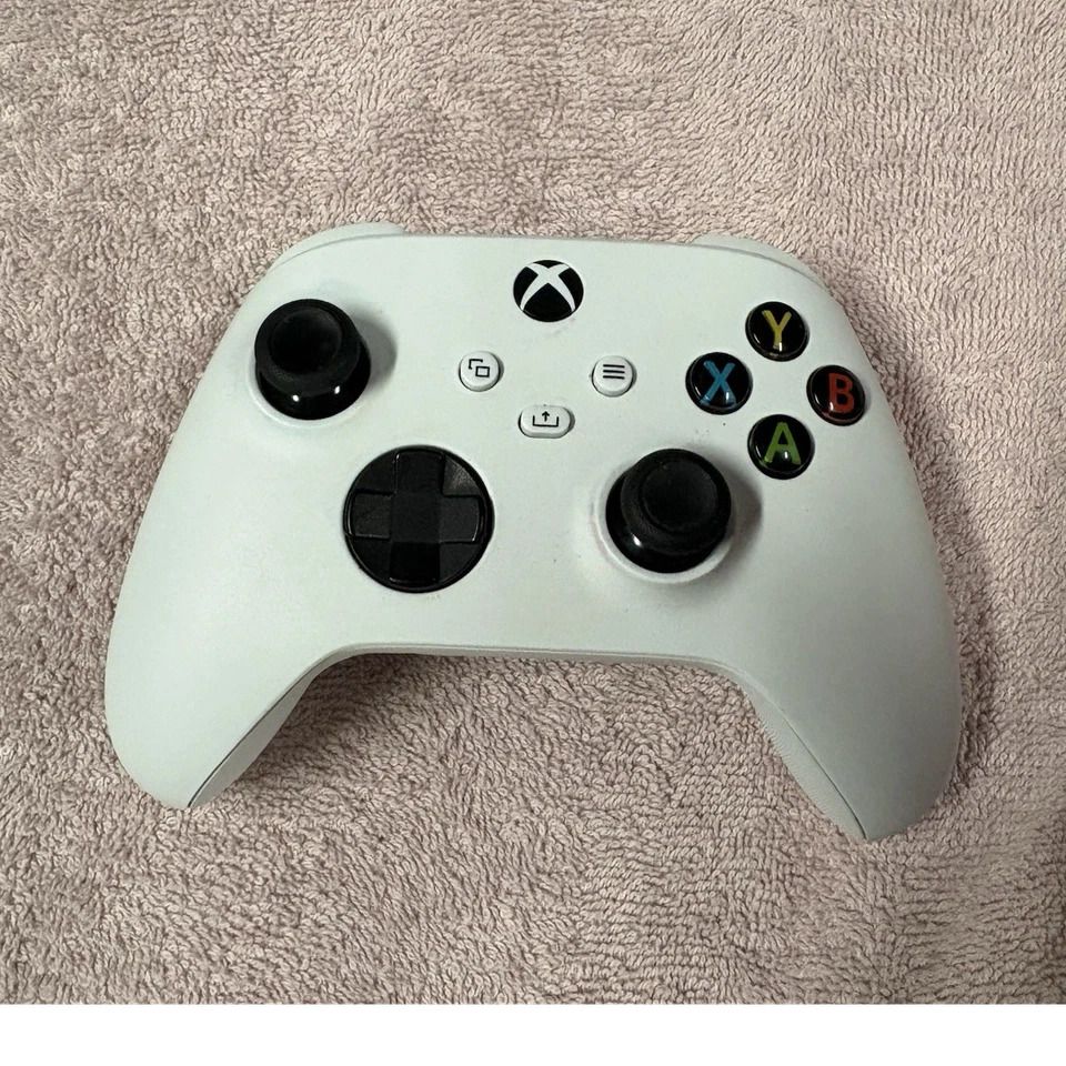 Xbox Wireless Controller – Robot White – $35 OBO