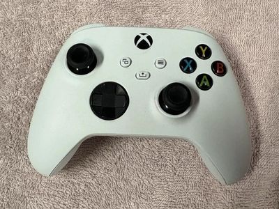 Xbox Wireless Controller – Robot White – $35 OBO