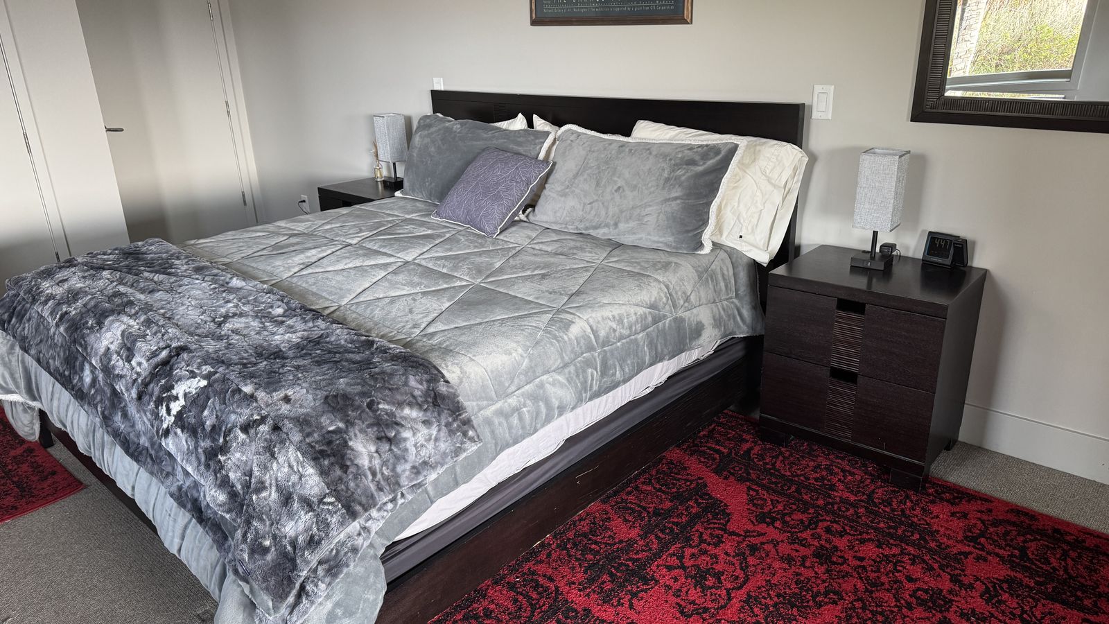 King Bed, Box springs, Side stands and dresser. Almost new memory foam mattress.