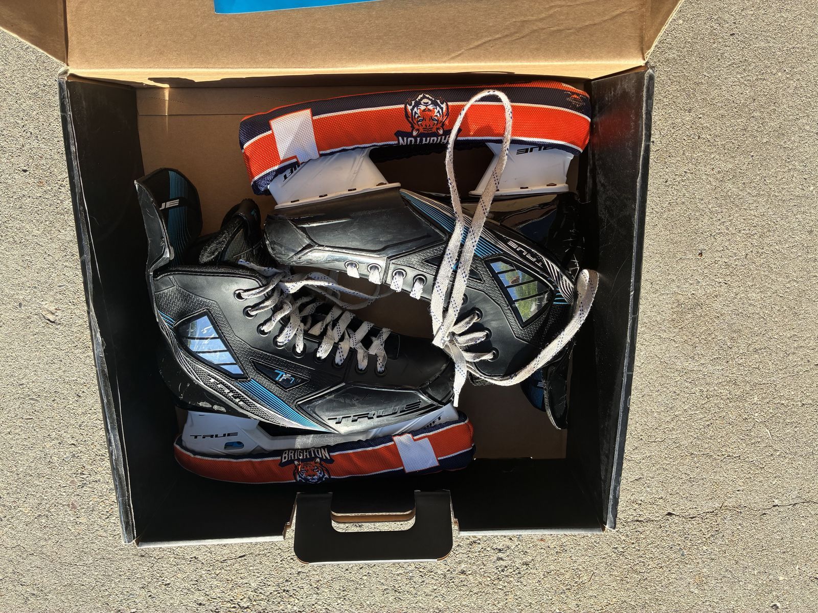 True Model TF-7 Hockey Skates.
