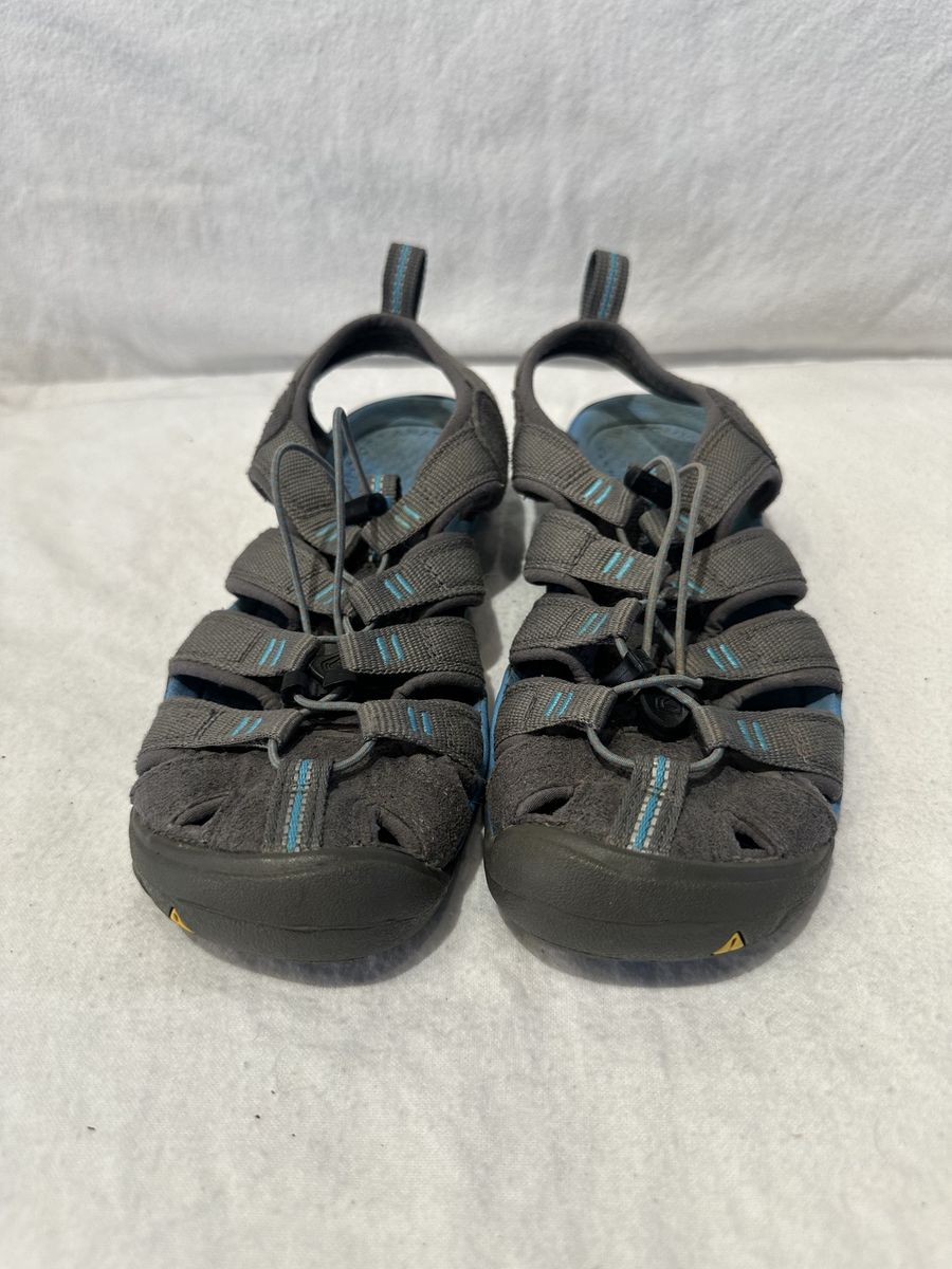 Keen Women’s 6.5 Slimfit Gray Hiking Sandals