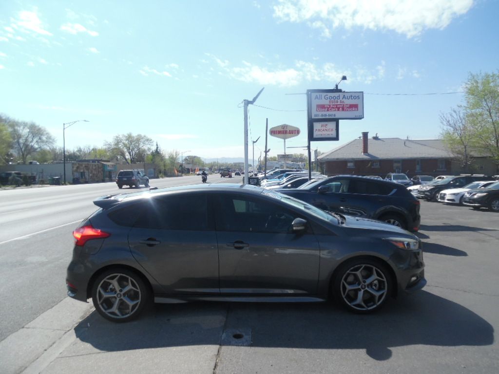 2018 Ford Focus ST