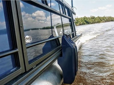 NEW BLACK DOCKMATE PONTOON BUMPER (RETAILS: $50.99)