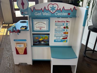 Melissa and Doug Doctor Activity Center