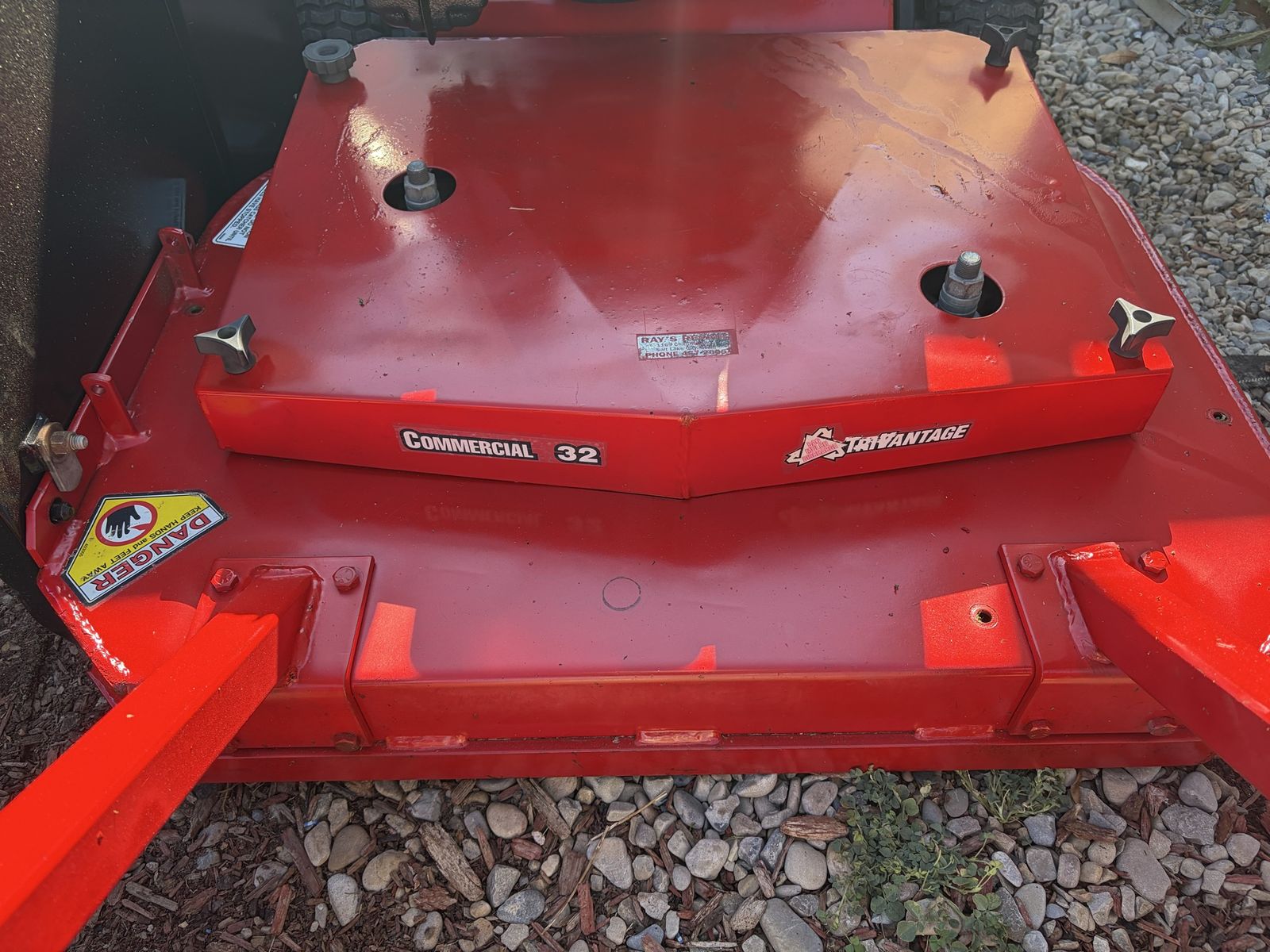 Commercial lawn mower 