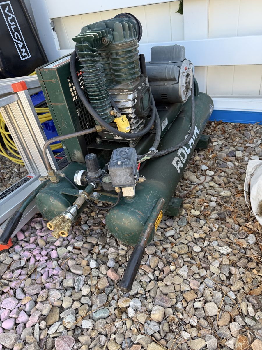 Rolair compressor
