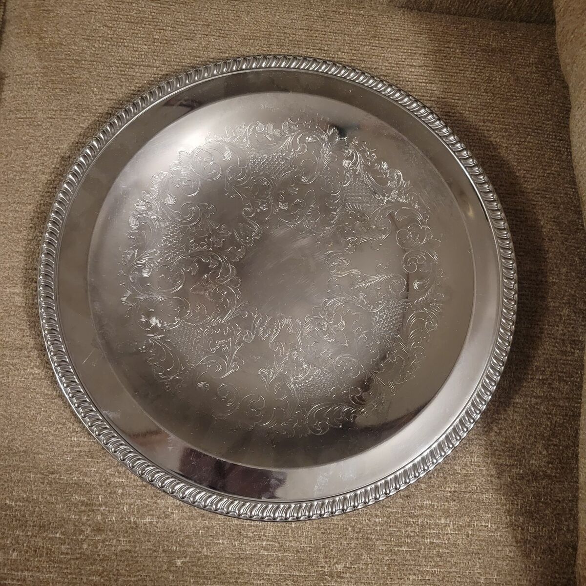 Round Serving Tray