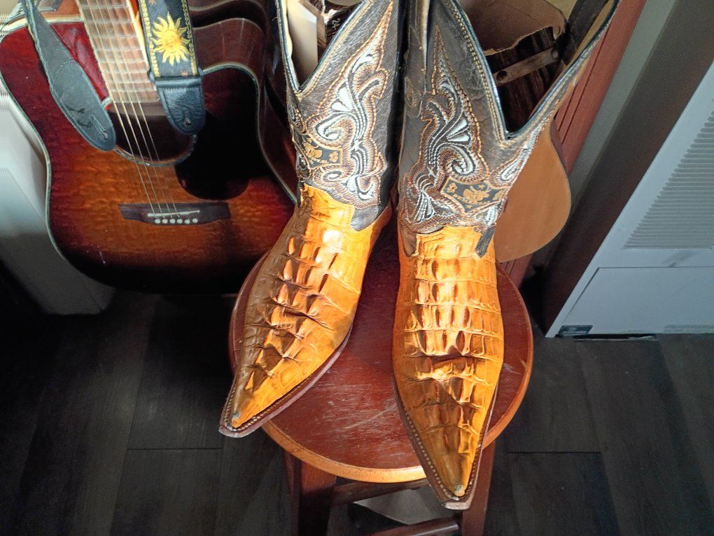 cowboy boots  8.5 to 9pp my