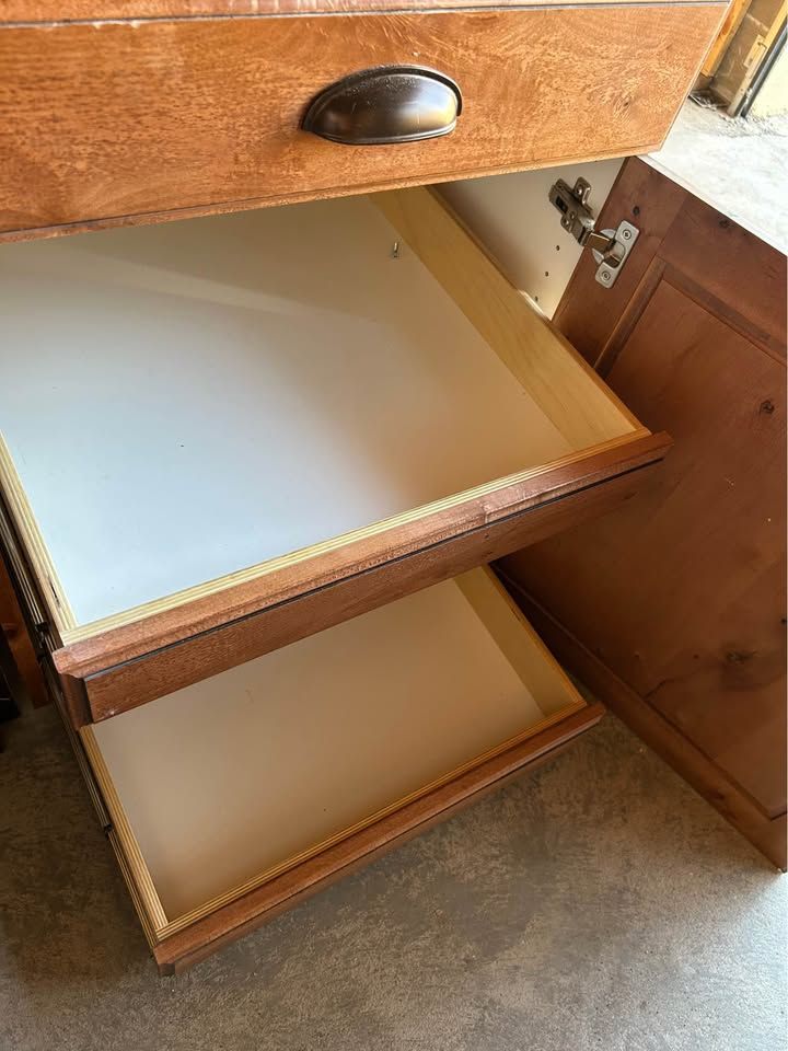 Main image 6