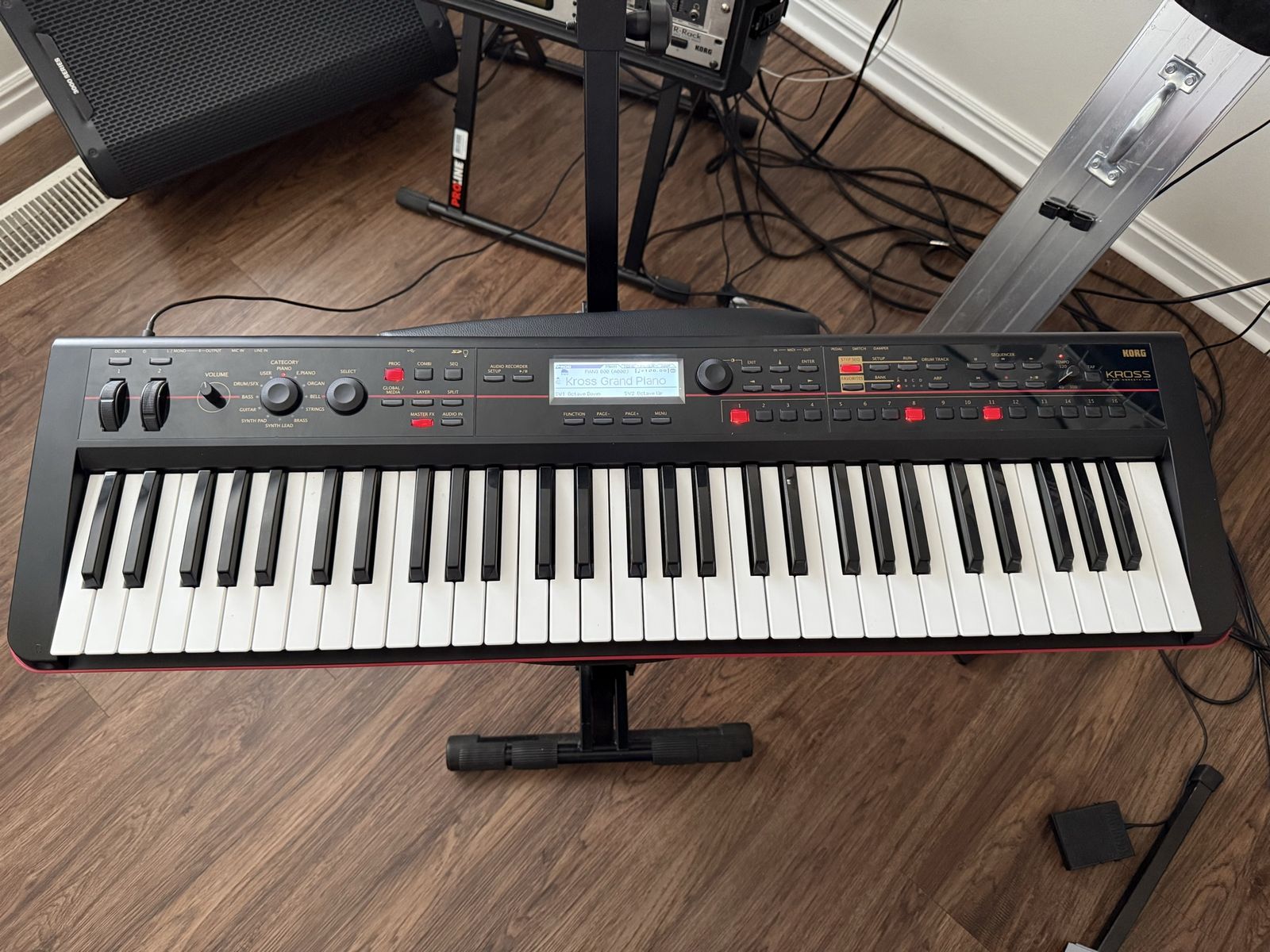 KORG KROSS 61 Keys Synthesizer